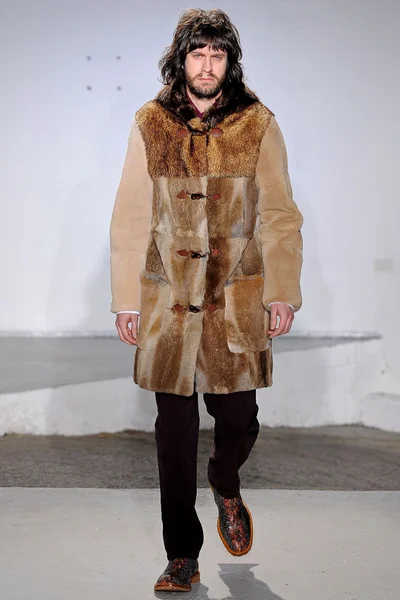 Look 12